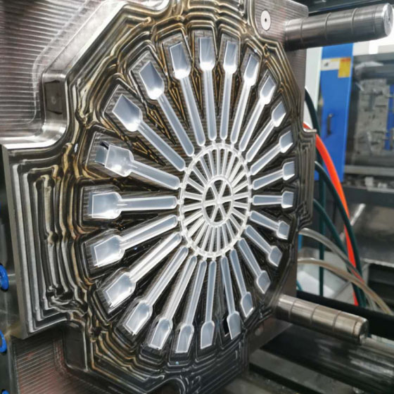 Spoonfork Mold ၏လျှောက်လွှာအခြေအနေများ