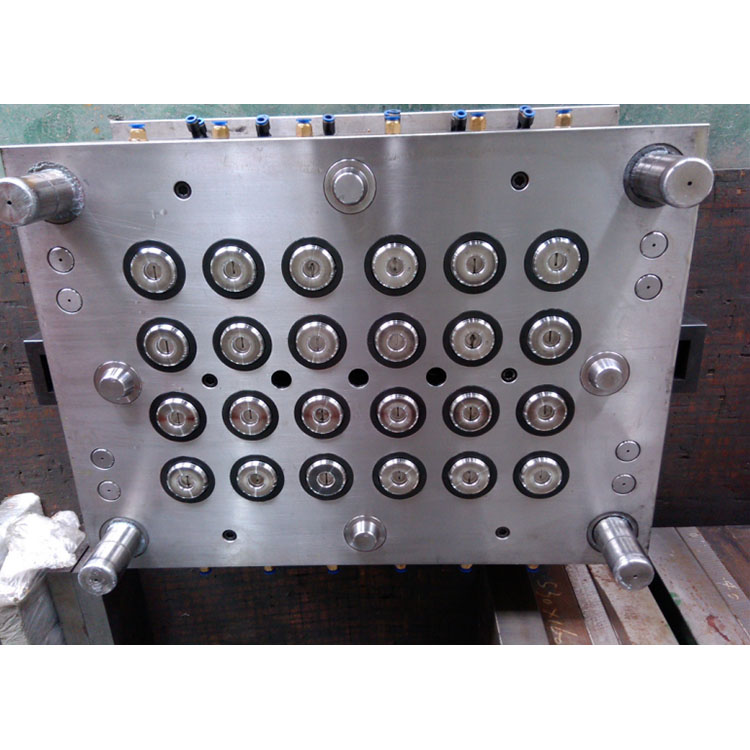 Hot Runner ဖြင့် 32 Cavities 5 Gallon Cap Mold